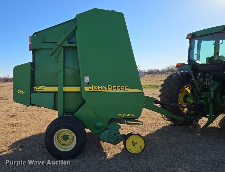 image for item ET1168 John Deere 467 round baler