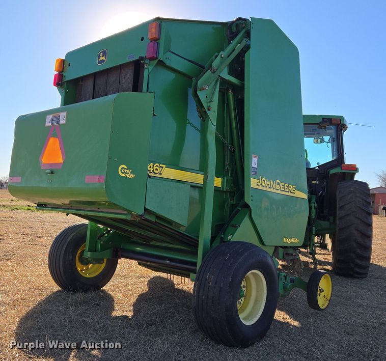 image for item ET1168 John Deere 467 round baler