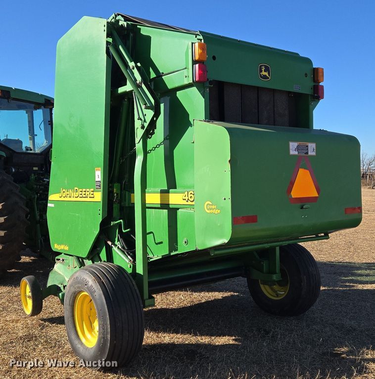 image for item ET1168 John Deere 467 round baler