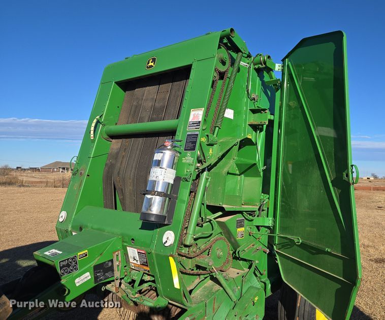 image for item ET1168 John Deere 467 round baler