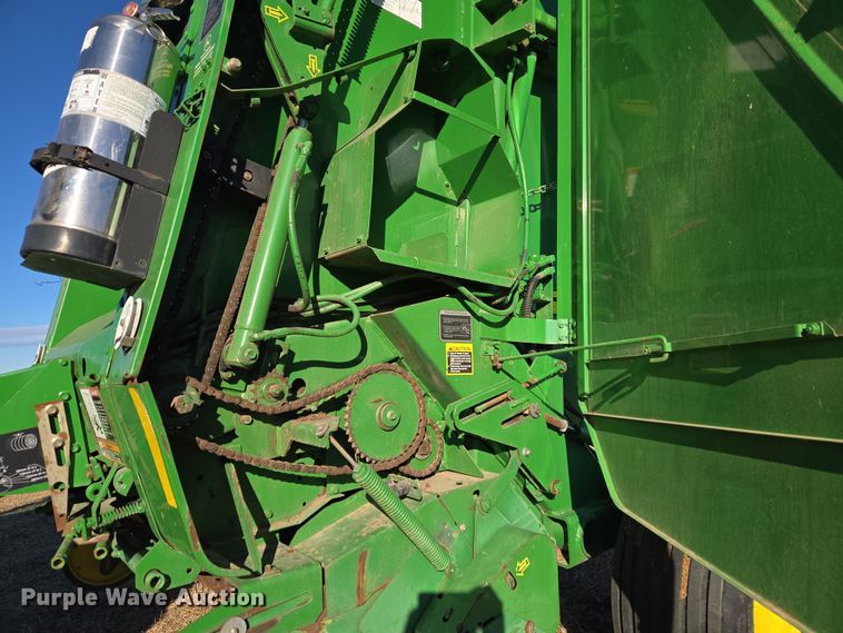 image for item ET1168 John Deere 467 round baler