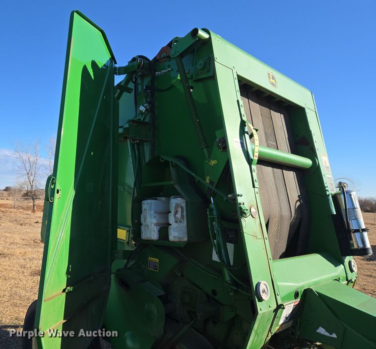image for item ET1168 John Deere 467 round baler