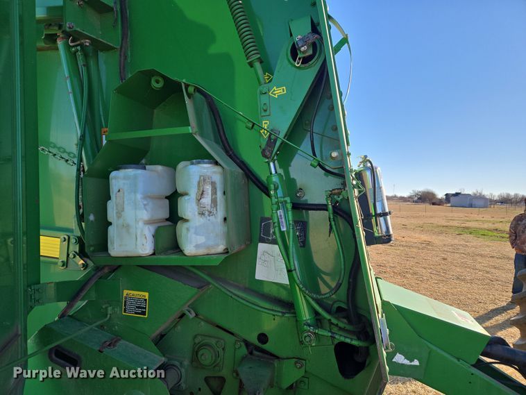 image for item ET1168 John Deere 467 round baler