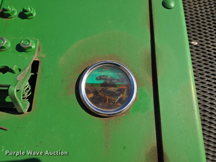 image for item ET1168 John Deere 467 round baler