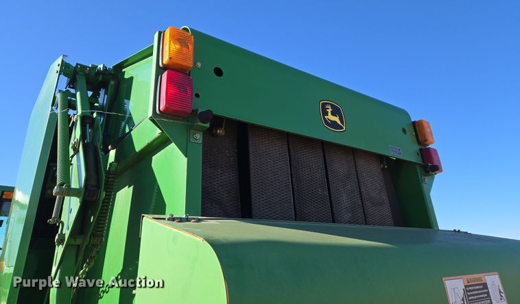 image for item ET1168 John Deere 467 round baler