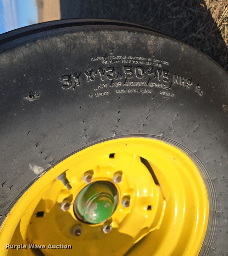 image for item ET1168 John Deere 467 round baler