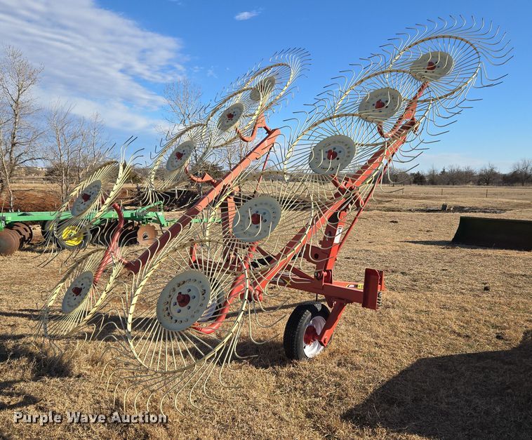 image for item ET1170 H&S V10 hay rake