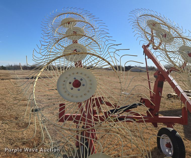 image for item ET1170 H&S V10 hay rake