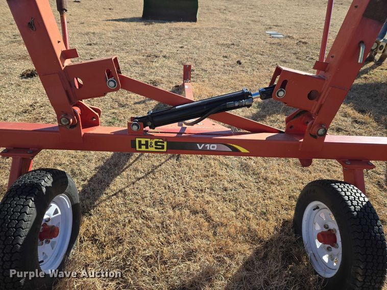 image for item ET1170 H&S V10 hay rake