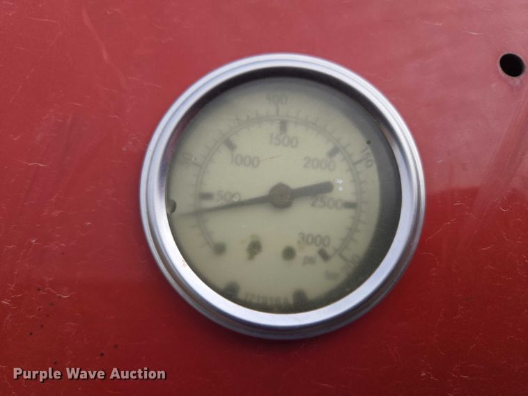 image for item ET1177 New Holland BR7090 round baler