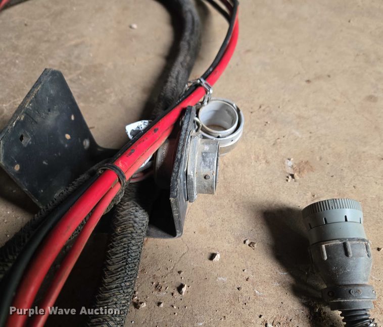 image for item ET1177 New Holland BR7090 round baler