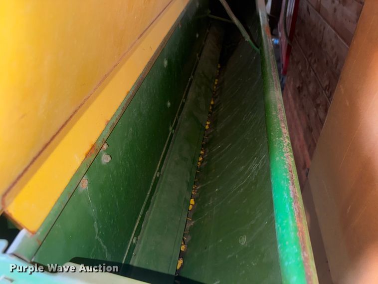 image for item ET4346 John Deere DF 168B  grain drill