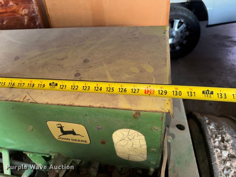 image for item ET4346 John Deere DF 168B  grain drill