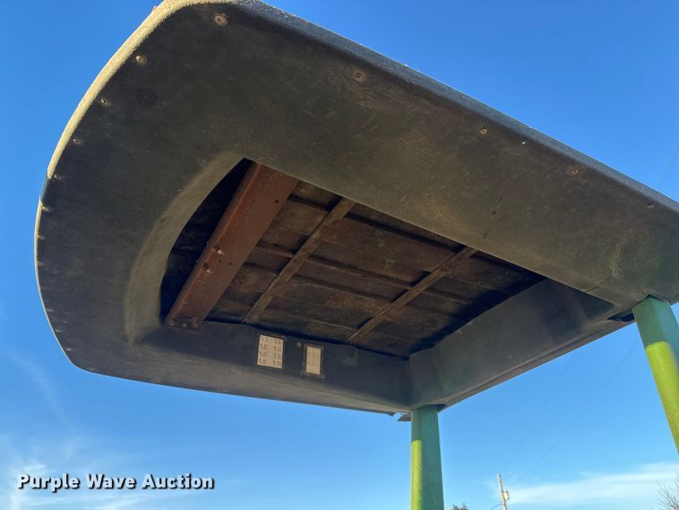 image for item ET4348 1983 John Deere 2950 tractor