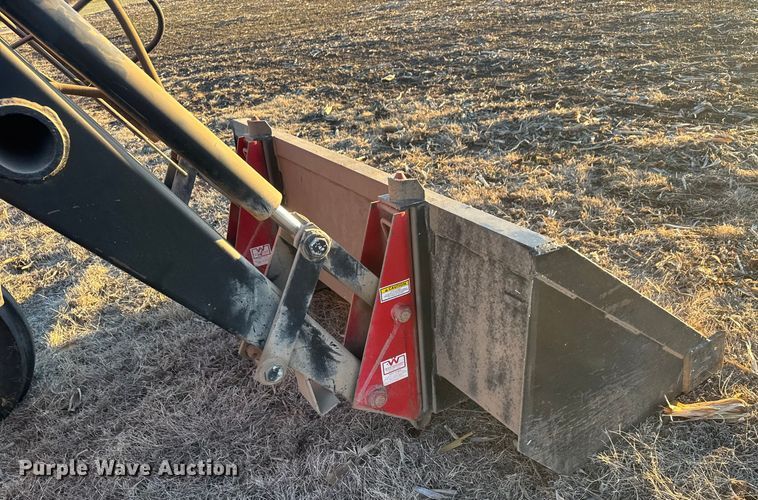 image for item ET4350 1975 Allis-Chalmers 185 tractor