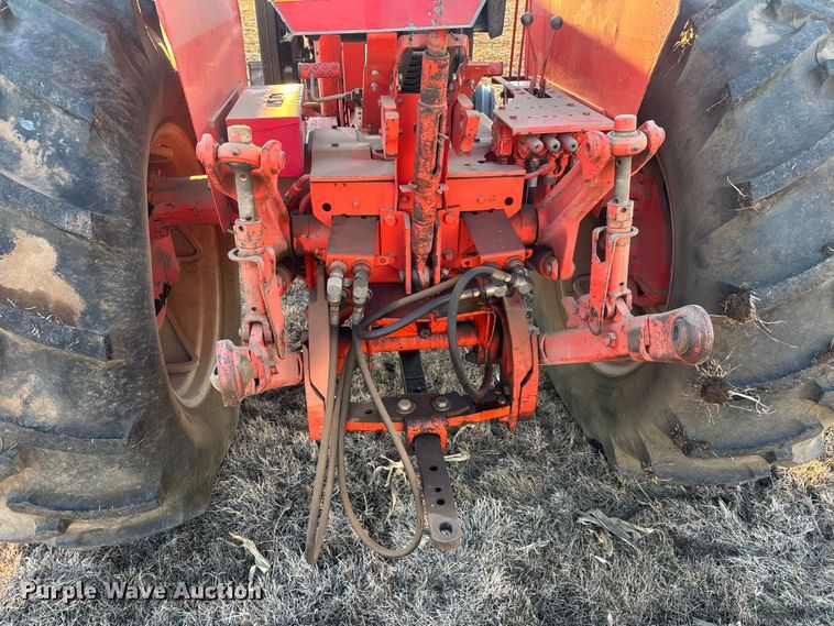 image for item ET4350 1975 Allis-Chalmers 185 tractor