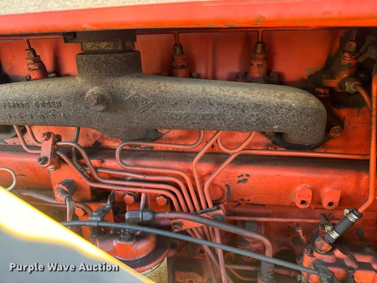 image for item ET4350 1975 Allis-Chalmers 185 tractor