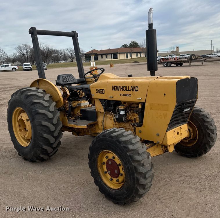 image for item ET4356 1999 New Holland 545D tractor
