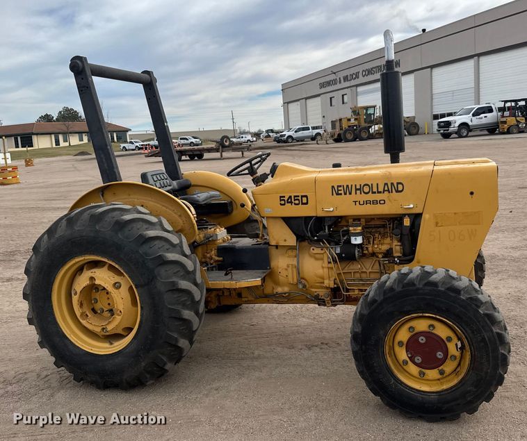 image for item ET4356 1999 New Holland 545D tractor