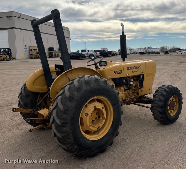 image for item ET4356 1999 New Holland 545D tractor