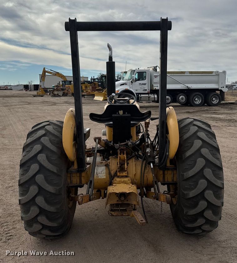 image for item ET4356 1999 New Holland 545D tractor