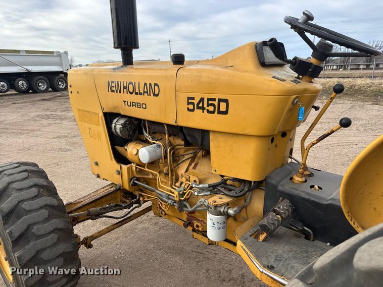 image for item ET4356 1999 New Holland 545D tractor