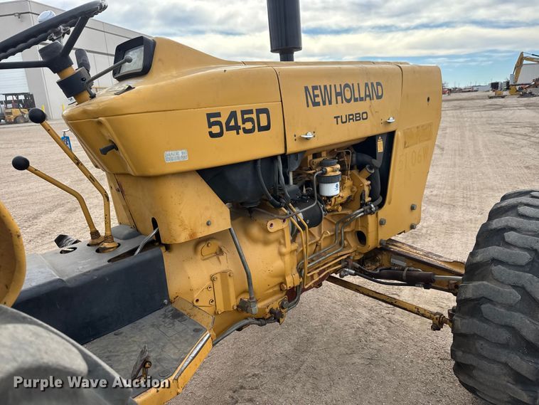 image for item ET4356 1999 New Holland 545D tractor