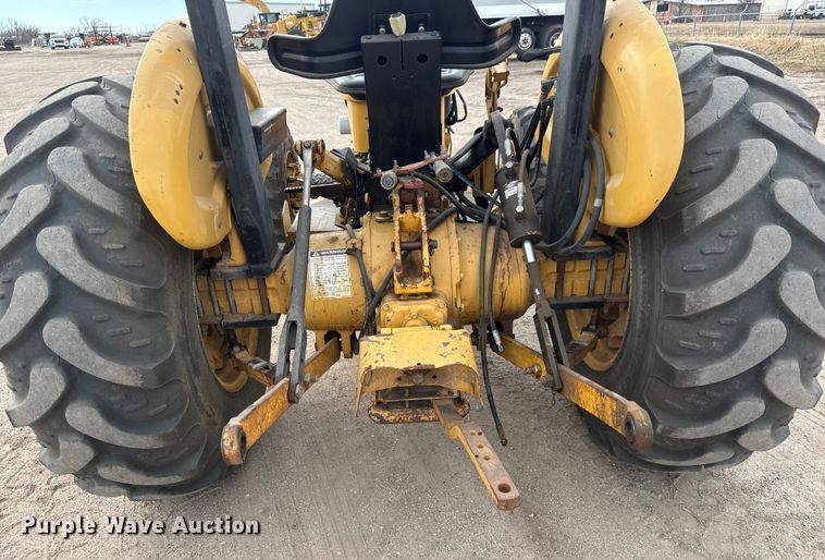 image for item ET4356 1999 New Holland 545D tractor