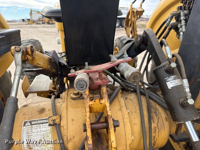 image for item ET4356 1999 New Holland 545D tractor