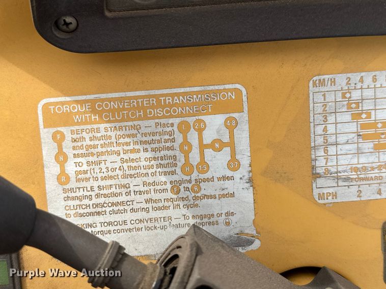 image for item ET4356 1999 New Holland 545D tractor