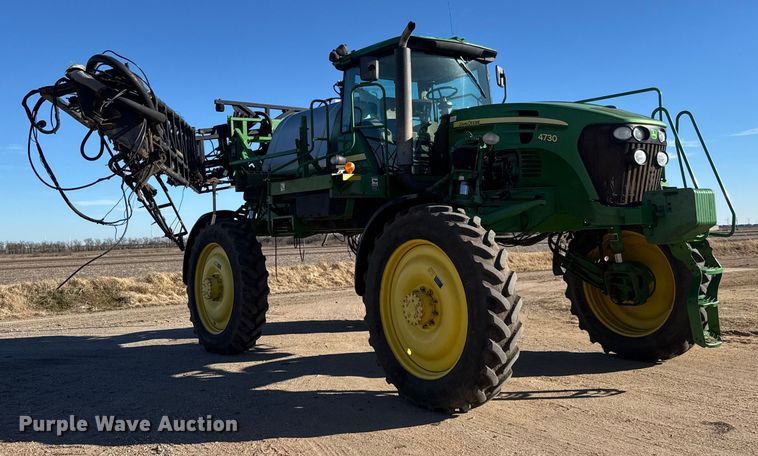 image for item ET4381 2009 John Deere 4730 sprayer