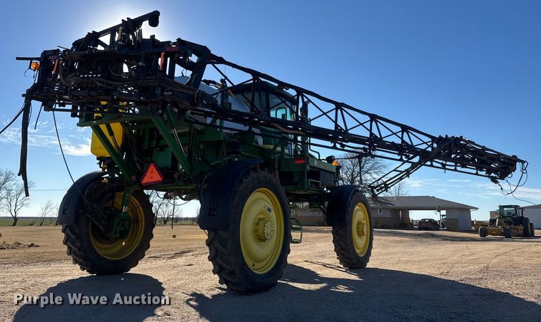 image for item ET4381 2009 John Deere 4730 sprayer