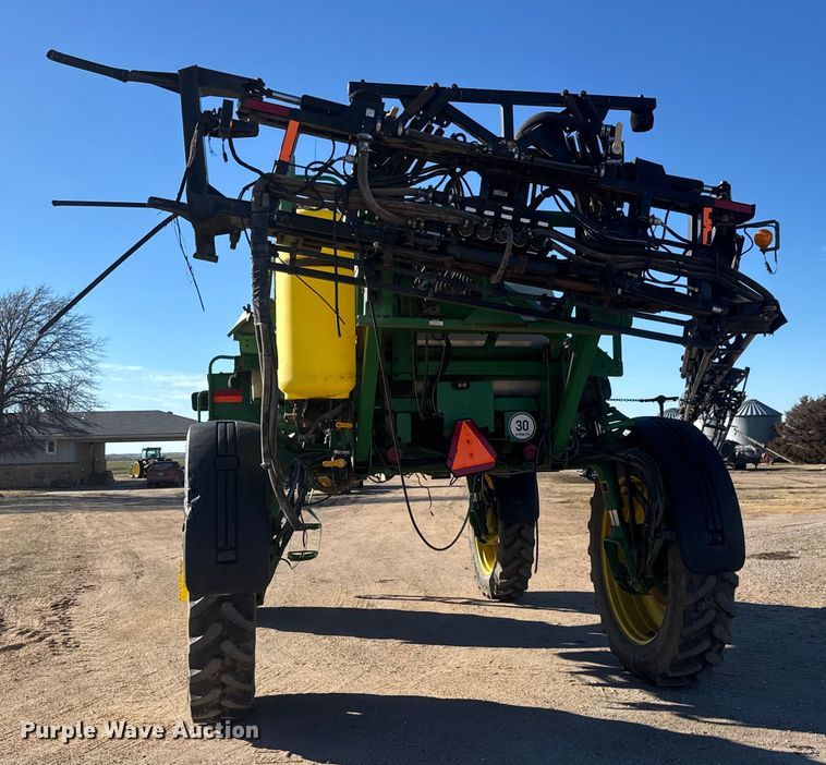 image for item ET4381 2009 John Deere 4730 sprayer