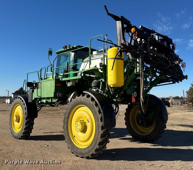 image for item ET4381 2009 John Deere 4730 sprayer