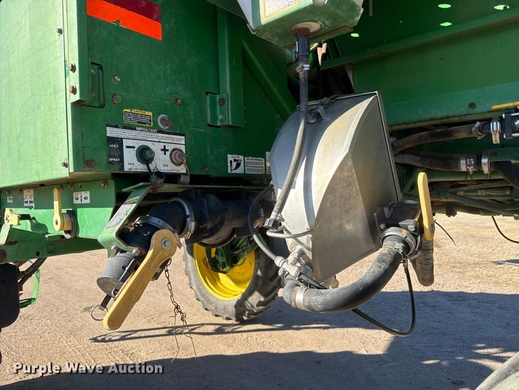 image for item ET4381 2009 John Deere 4730 sprayer