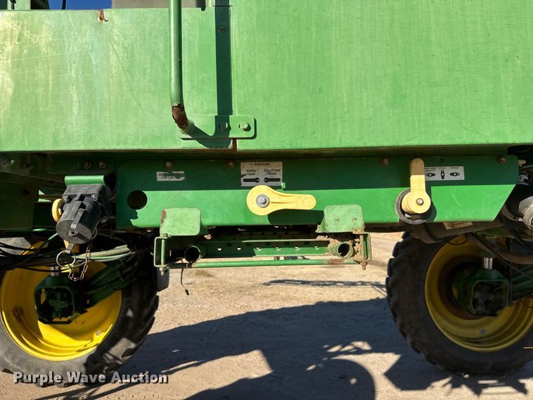 image for item ET4381 2009 John Deere 4730 sprayer