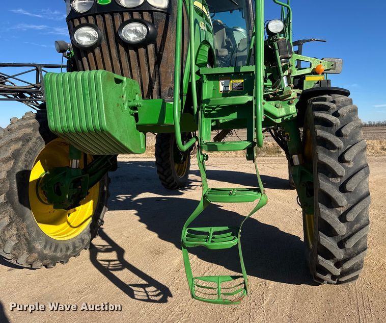 image for item ET4381 2009 John Deere 4730 sprayer