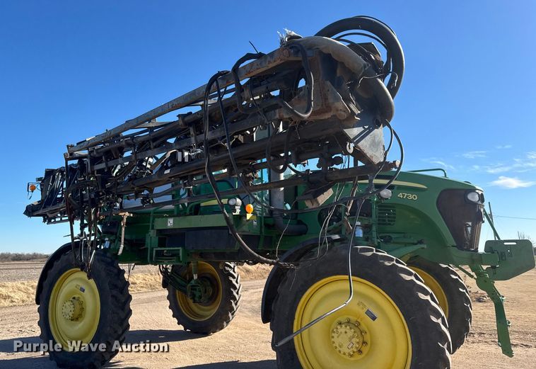 image for item ET4381 2009 John Deere 4730 sprayer