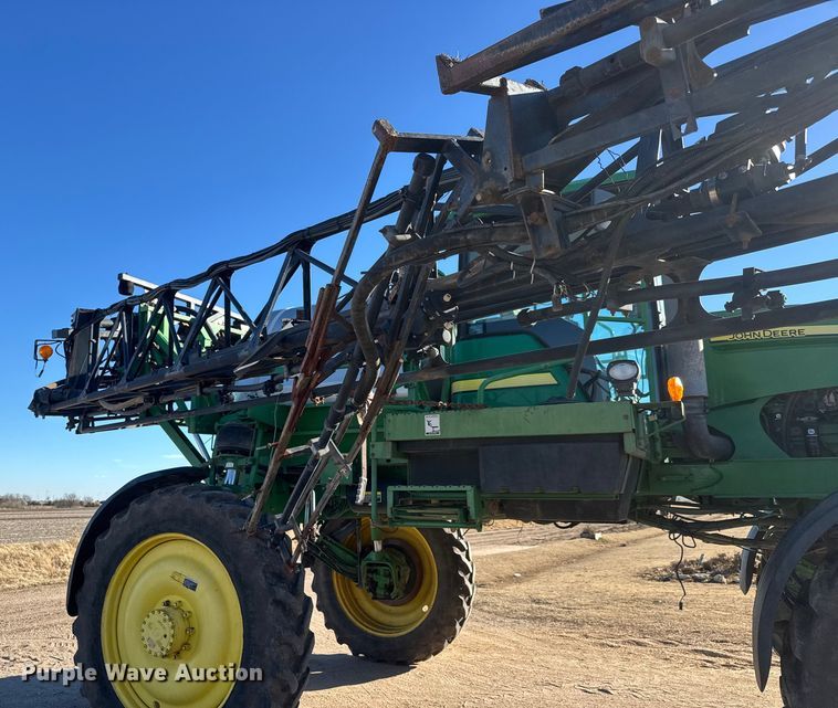image for item ET4381 2009 John Deere 4730 sprayer