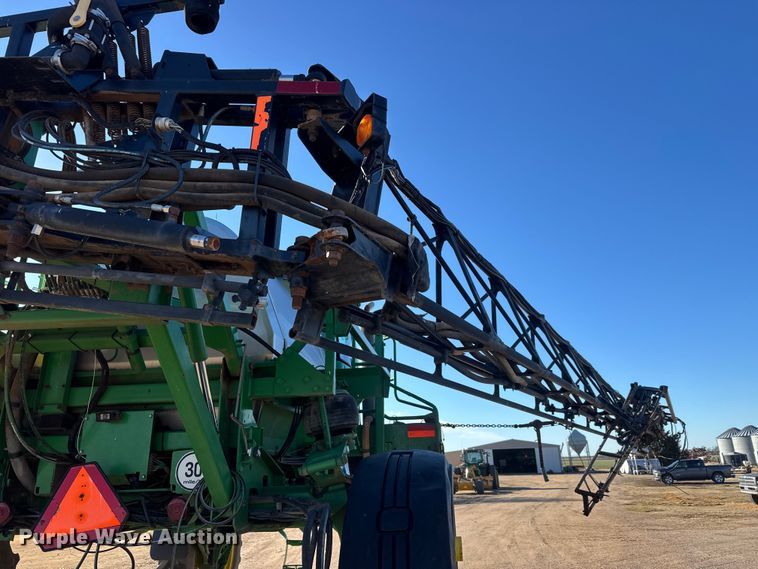 image for item ET4381 2009 John Deere 4730 sprayer