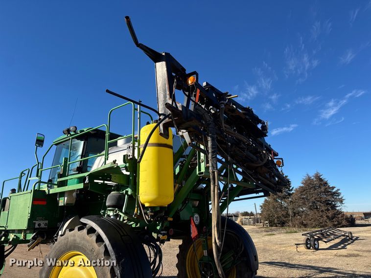 image for item ET4381 2009 John Deere 4730 sprayer