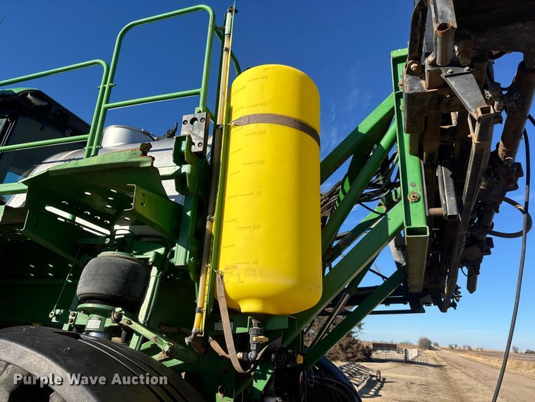 image for item ET4381 2009 John Deere 4730 sprayer