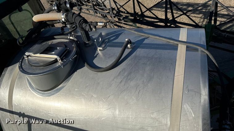 image for item ET4381 2009 John Deere 4730 sprayer