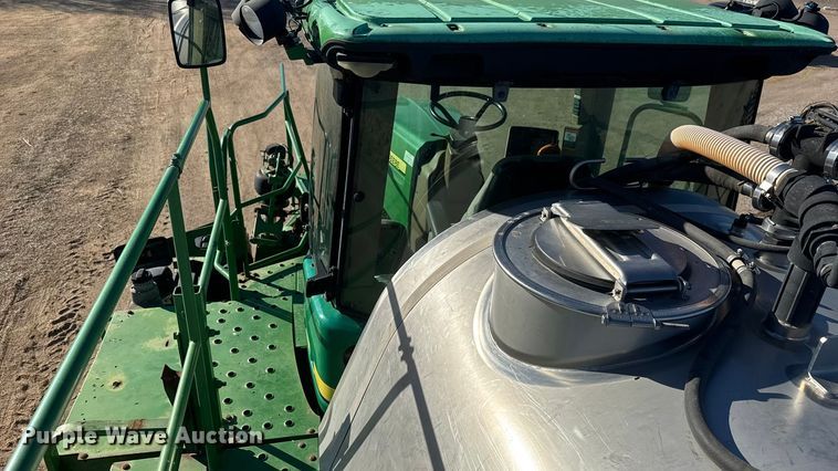 image for item ET4381 2009 John Deere 4730 sprayer