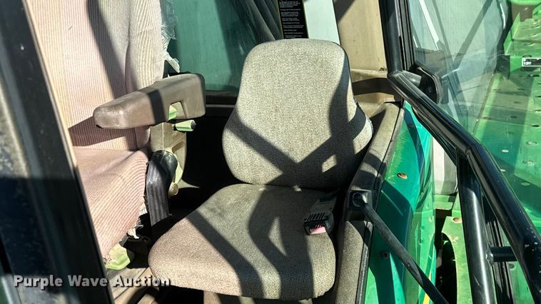 image for item ET4381 2009 John Deere 4730 sprayer