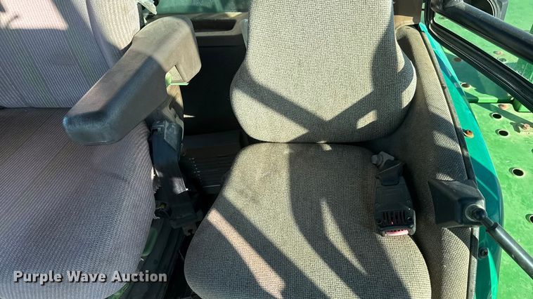 image for item ET4381 2009 John Deere 4730 sprayer