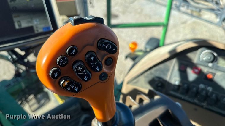 image for item ET4381 2009 John Deere 4730 sprayer