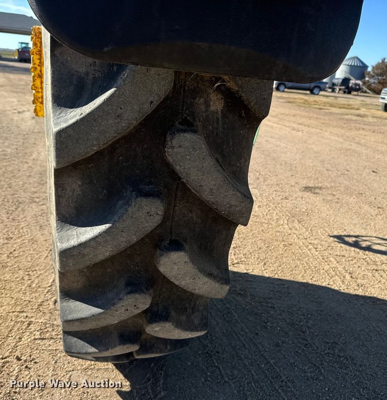 image for item ET4381 2009 John Deere 4730 sprayer