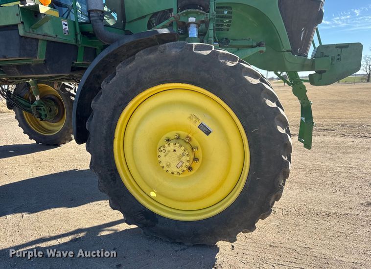 image for item ET4381 2009 John Deere 4730 sprayer