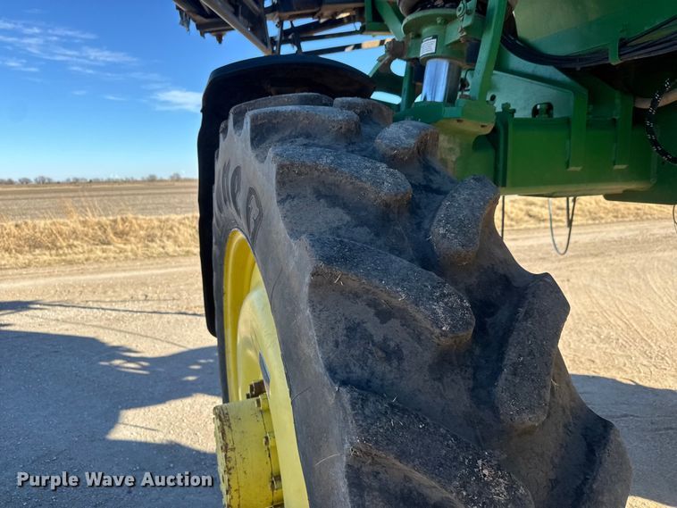 image for item ET4381 2009 John Deere 4730 sprayer